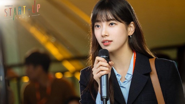 Sontek Outfit Para Aktris Korea untuk Tampil Cerdas dan Percaya Diri Saat Sidang Skripsi