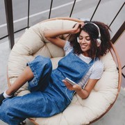 Temukan Lagu yang Cocok untuk Temani Malammu, dengan Jawab 7 Pertanyaan Ini, Yuk!