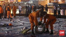 Sinyal Black Box SJ 182 Terdeteksi 23 Meter di Bawah Laut