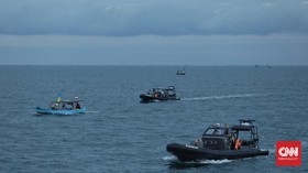 FOTO: Pencarian Pesawat Jatuh Sriwijaya Air SJ 182 di Laut
