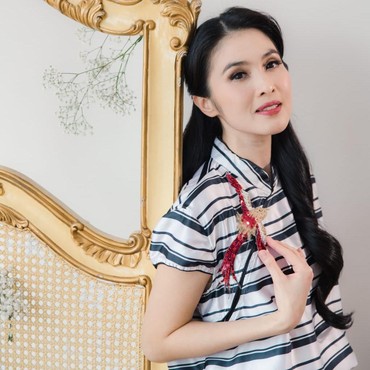 Terlahir Cantik & Kaya, Sandra Dewi Ngaku Hidupnya Belum Sempurna?