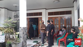 Keluarga Pilot Sriwijaya Air: Mudah-mudahan Ada Keajaiban