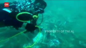 VIDEO: Penyelam TNI AL Temukan Puing Diduga Turbin SJ 182