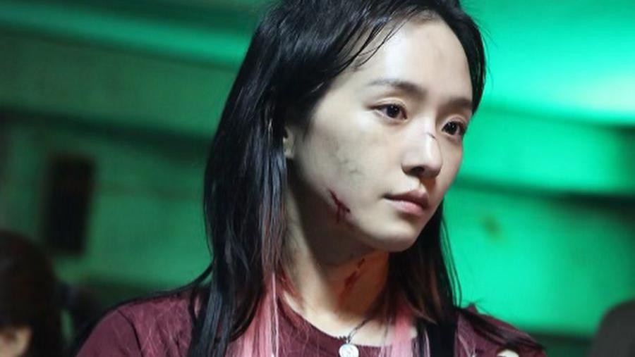 10 Potret Park Gyu Young, Si Cewek Badass di Sweet Home