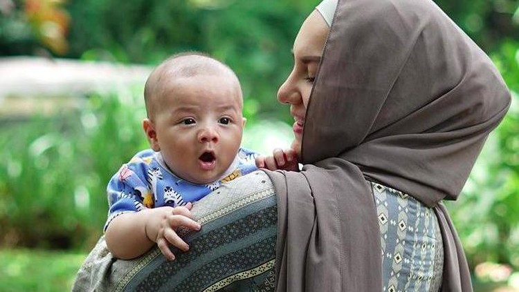 Air Rumi Akbar 1453, anak Irish Bella dan Ammar Zoni