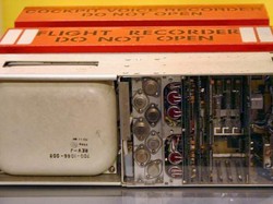 Kenapa Data Black Box Pesawat Tidak Disimpan di Cloud?