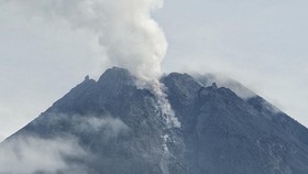 Titik Api Diam di Kubah Merapi dan Potensi Bahayanya
