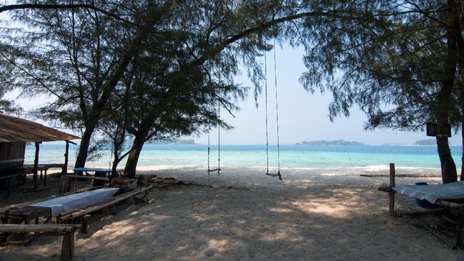 Nama Pulau Laki dan Pulau Lancang mendadak populer setelah kasus kecelakaan pesawat Sriwijaya Air SJ-182 rute Jakarta-Pontianak pada Sabtu (9/1).