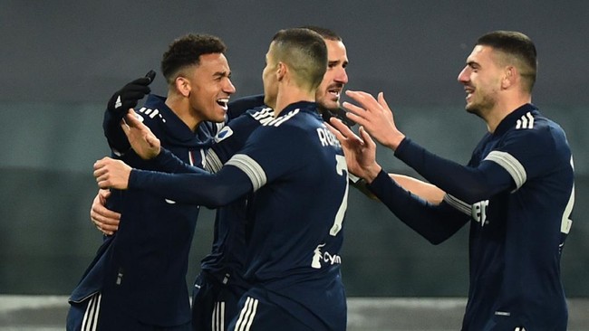 Juventus dipaksa bekerja keras untuk mengalahkan 10 pemain Sassuolo dengan skor 3-1 pada pekan ke-17 Liga Italia.