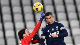 FOTO: Juventus Menang, Ronaldo Jadi Monster Gol