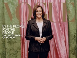 Terungkap, Alasan Kamala Harris Sering Pakai Sneakers Converse saat Bertugas