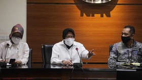 Temui Pimpinan KPK, Risma Bahas Perbaikan Data Bansos
