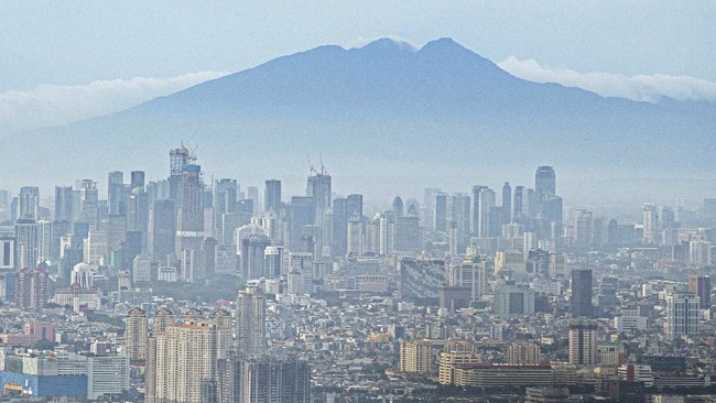 Pertumbuhan Positif 7,07 Persen, RI Resmi Keluar dari Resesi Ekonomi RI resmi keluar dari jerat resesi setelah pada kuartal II 2021 kemarin berhasil tumbuh 7,07 persen.