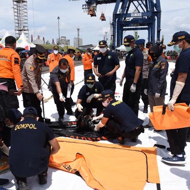 3 Hari Pencarian, Tim SAR Temukan Bagian Tubuh Korban Sriwijaya SJ182