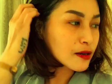 Wanita Bertato Jadi Mualaf karena Ibunda, Alasannya Mengharukan Bun