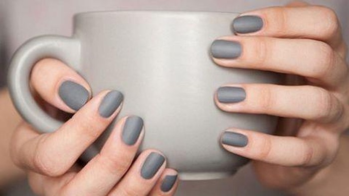 Bisa Cute atau Glamour, 7 Warna Nail Polish Ini Akan Menjadi Tren di Tahun 2021