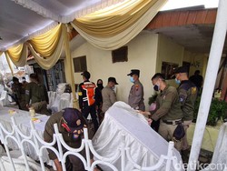 Hajatan Pernikahan di Surabaya Dibubarkan Karena Langgar Prokes Saat PPKM