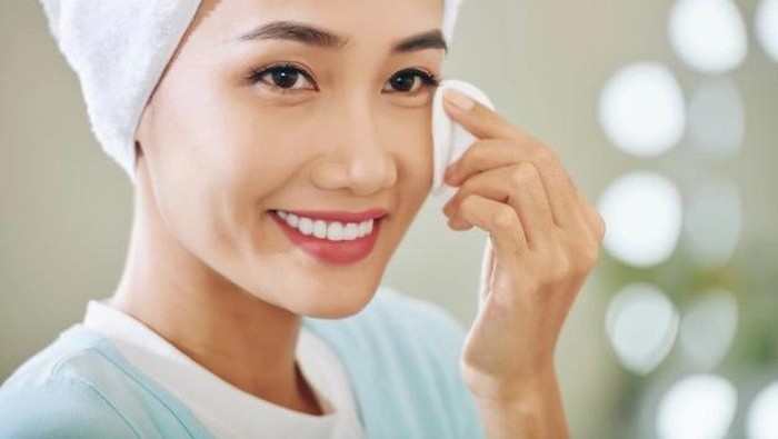 9 Toner Bagus yang Ampuh Melembapkan Kulit Kering