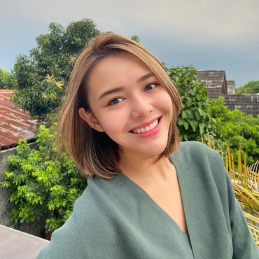 Penampilan Baru Amanda Manopo dengan Rambut Berponi Banjir Pujian