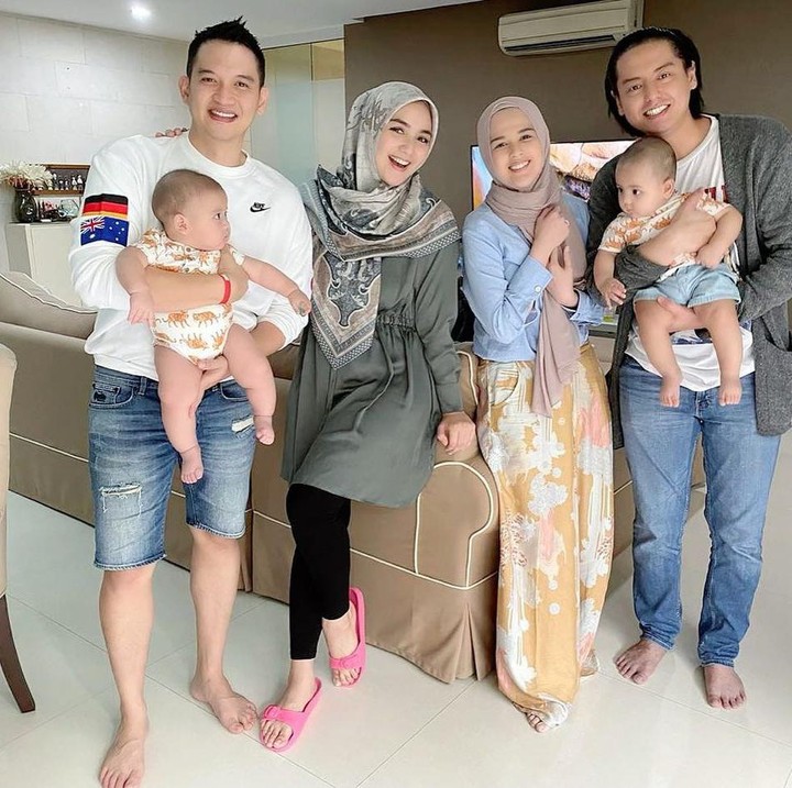 <p>Kita doakan agar kedua keluarga ini selalu diberi kebahagiaan ya, Bunda. Untuk baby Keene dan baby Shaquille, semoga tumbuh menjadi anak yang membanggakan serta sehat selalu. Aamiin. (Foto: Instagram @cutratumeyriska)</p>