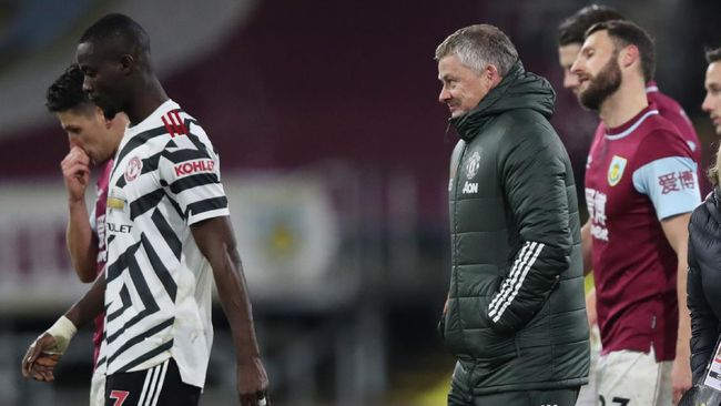 Solskjaer Bingung Pilih Gelandang MU untuk Lawan Liverpool Manajer Manchester United, Ole Gunnar Solskjaer dihadapkan pada dilema dalam menentukan pemain lini tengah untuk melawan Liverpool.