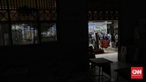 FOTO: Dinsos DKI Jakarta Mulai Salurkan Bantuan Sosial Tunai Dinsos DKI Jakarta mulai menyalurkan Bantuan Sosial Tunai (BST), Selasa (12/1/2021), di mana jumlah penerima mencapai 1,055.216 KPM.