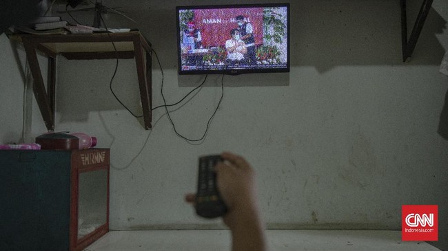 Pemerinta terus mengedukasi masyarakat terkait realisasi TV digital pada November 2022.