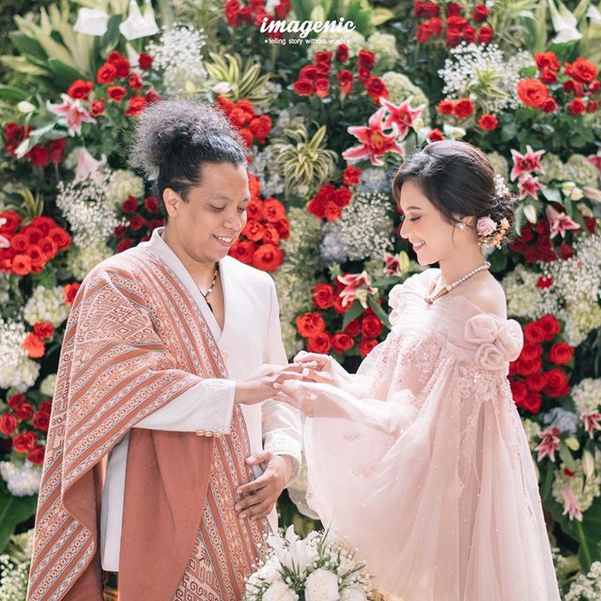 Pernikahan Indah Permatasari dan Arie Kriting