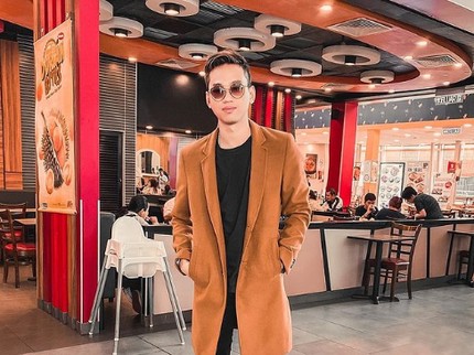 Tak Disangka Bun, Crazy Rich Medan Ini Ternyata Pernah Jadi Sopir Taksi