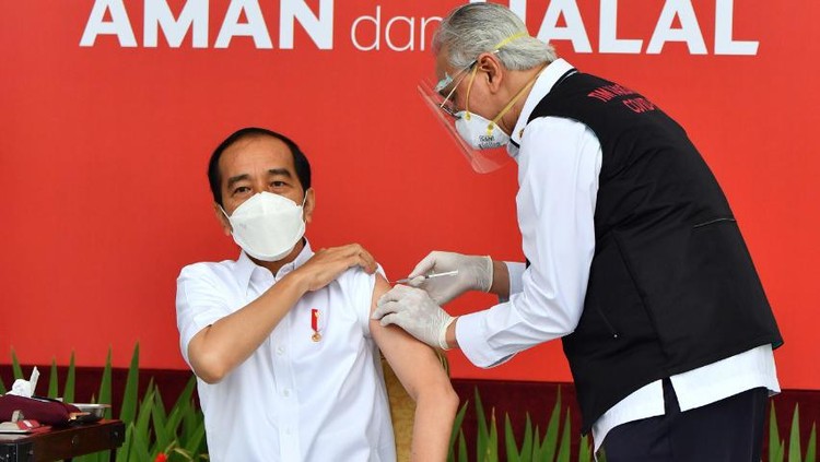 Presiden Jokowi disuntik vaksin Corona (COVID-19)
