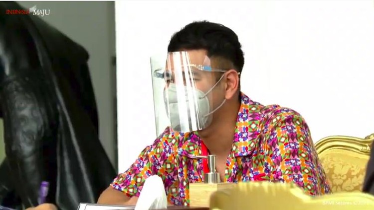 Raffi Ahmad divaksin COVID-19