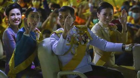 Aktivis Thailand Ditangkap karena Dituduh Bakar Foto Raja