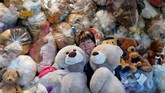 FOTO: Mengintip 20 Ribu Teddy Bear 'Hibernasi' saat Pandemi Lebih dari 20 ribu boneka beruang atau teddy bear 'hibernasi' di gudang di sebuah desa kecil di Hungaria timur, hingga pandemi virus corona Covid-19 mereda.