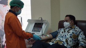 Pernah Positif Covid-19, Anies Donorkan Plasma Darah
