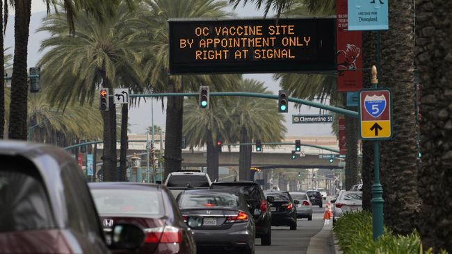 Disneyland California mengangtongi izin kembali beroperasi dengan penerapan protokol kesehatan dan pembatasan jumlah pengunjung hingga 30 persen dari kapasitas.
