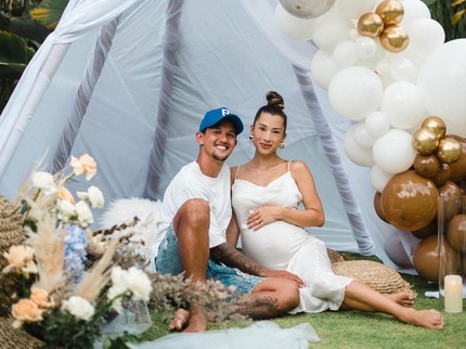 5 Foto Baby Shower Jennifer Bachdim, Penuh Kejutan dan Tak Terlupakan