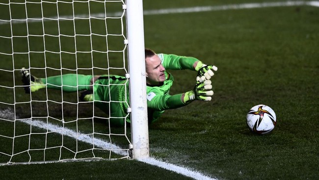 Kiper Barcelona Marc-Andre Ter Stegen tidak dianggap sebagai penjaga gawang terbaik dunia oleh legenda Real Madrid Iker Casillas.