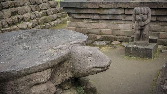Kala manusia modern memperkarakan erotisme dalam seni, nenek moyang Indonesia sudah membangun berbagai peninggalan seni dengan unsur seksualitas bermakna dalam.