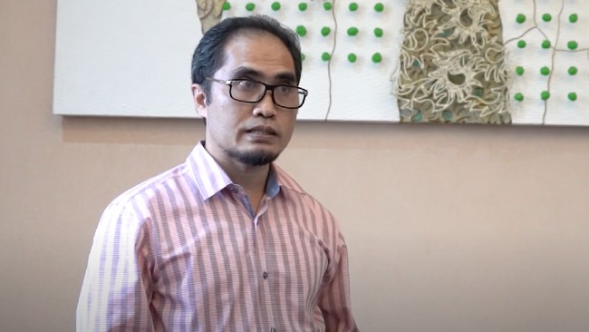 Direktur Utama Bio Farma Honesti Basyir mengulkan agar Indonesia meniru Singapura yang tidak akan menanggung biaya covid-19 warga yang menolak vaksin.
