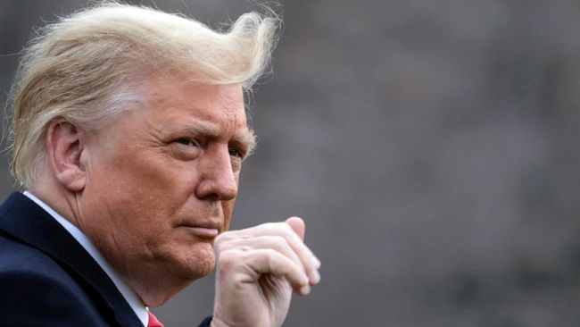 Mantan Presiden AS, Donald Trump, memutuskan keluar dari serikat aktor dan insan pertelevisian juga radio Amerika (SAG-AFTRA) setelah terancam didepak.