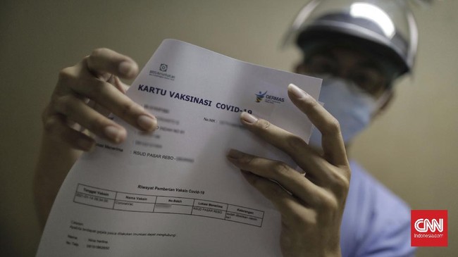 Sejumlah masyarakat menyebut tidak mendapatkan pesan singkat atau SMS yang berisi link sertifikat vaksin Covid-19 setelah vaksinasi kedua.