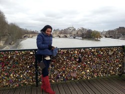 Kugembok Cintaku di Kota Paris