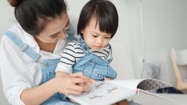 Dongeng Anak: Kemi dan Kimi Ingin Bergadang