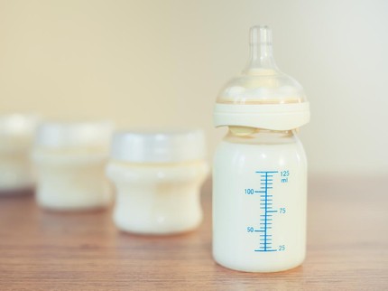 Berapa Lama Susu Formula Bisa Bertahan setelah Diseduh?
