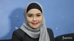 Lirik Lagu Laila Canggung - Iyeth Bustami