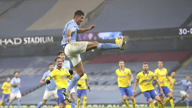 Klasemen Liga Inggris Usai Man City Menang Klasemen Liga Inggris mengalami perubahan usai Manchester City menang tipis 1-0 atas Brighton & Hove Albion pada pekan ke-18.