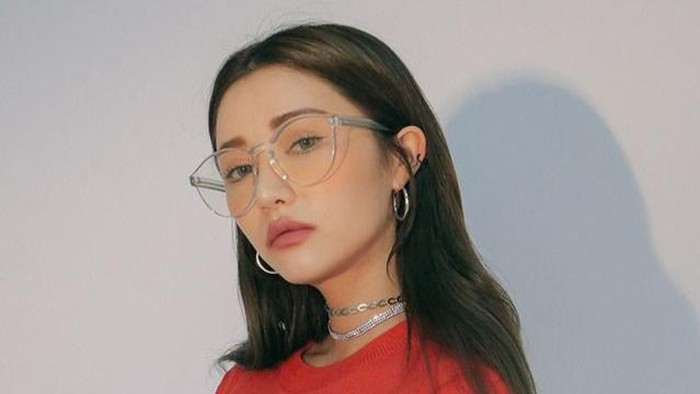 7 Kepribadian Seseorang Dilihat dari Frame Kacamata Favorit, Kamu Gimana?