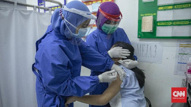 Vaksin Nusantara buatan Indonesia yang dikembangkan mantan Menkes Terawan kini menjalani uji klinis fase 2 di Rumah Sakit Dr Kariadi, Semarang, Jawa Tengah.