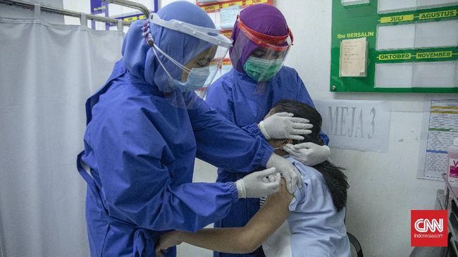 Vaksin Nusantara Inisiatif Terawan Masuk Uji Klinis Fase 2 Vaksin Nusantara buatan Indonesia yang dikembangkan mantan Menkes Terawan kini menjalani uji klinis fase 2 di Rumah Sakit Dr Kariadi, Semarang, Jawa Tengah.