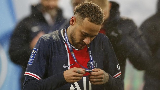 Bintang Brasil dan Paris Saint Germain, Neymar, mengungkapkan pemain sempurna versinya dengan mengkombinasikan sembilan pemain top dunia.